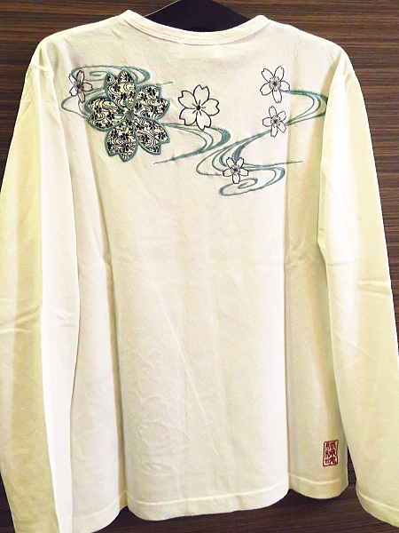 桜Vネック長袖Tシャツ(白)